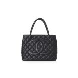 CHANEL - A BLACK CAVIAR LEATHER TOTE BAG