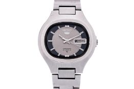 SEIKO - A 'SPACE ORBIT' SEIKO 5 AUTOMATIC WRISTWATCH