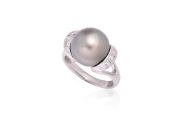 A TAHITIAN SOUTH SEA CULTURED PEARL AND DIAMOND RING