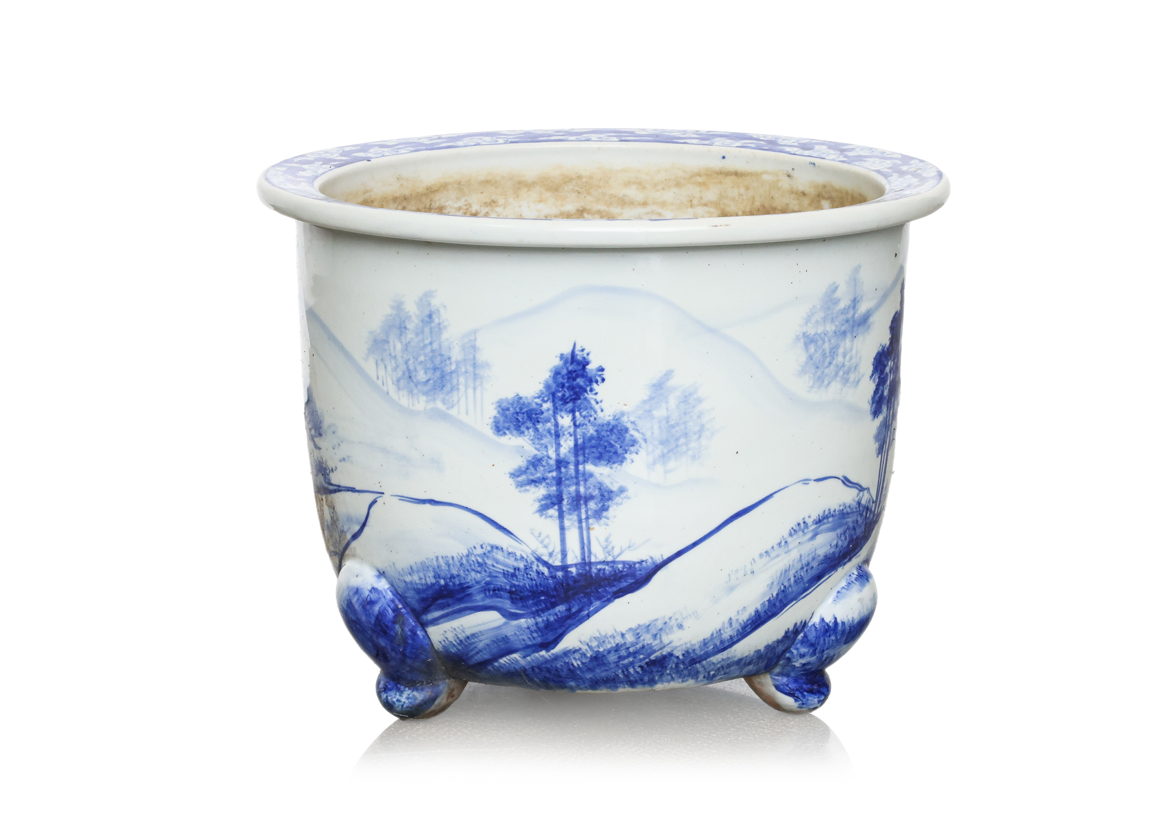A JAPANESE BLUE AND WHITE PORCELAIN JARDINIERE - Image 4 of 6