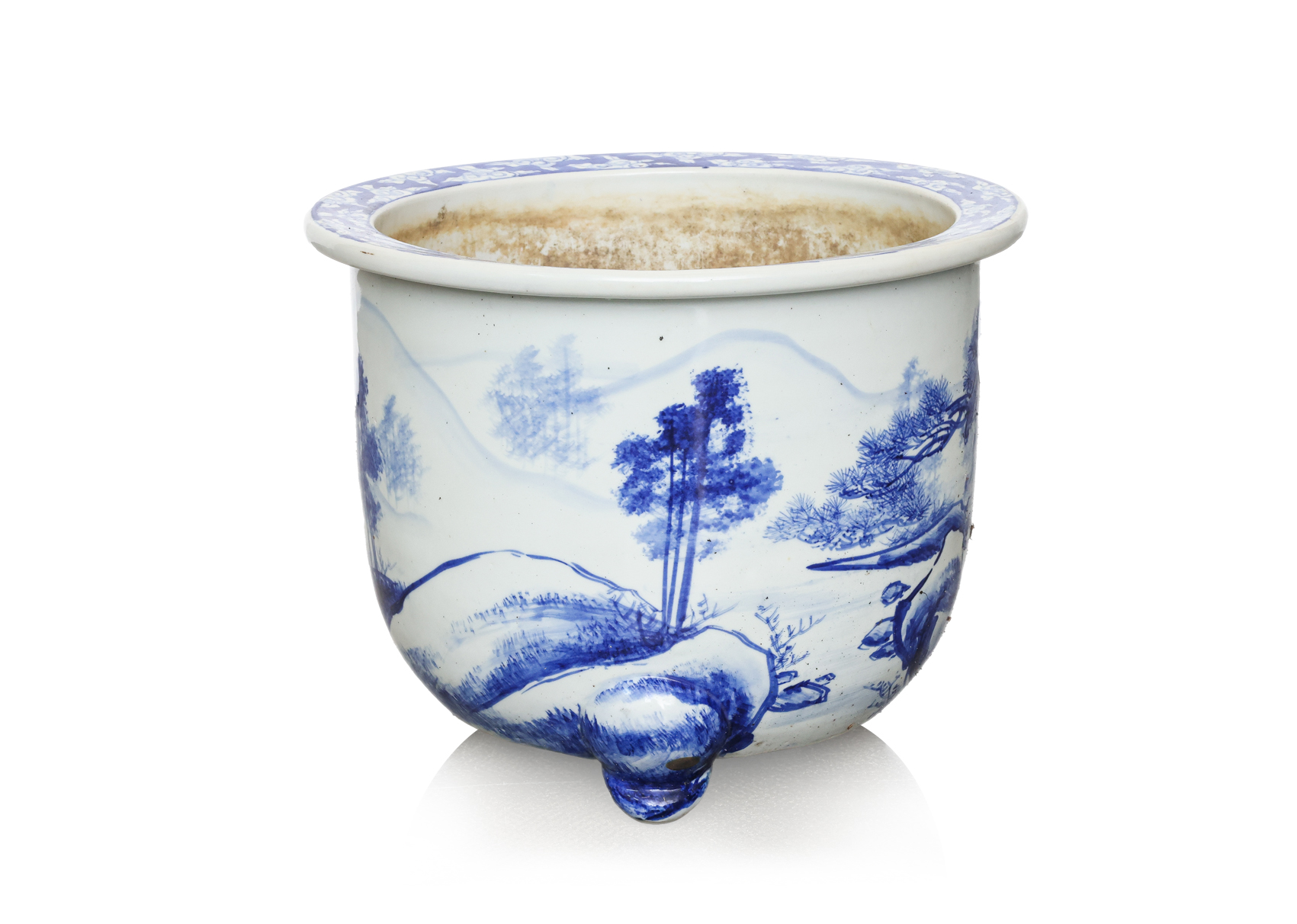 A JAPANESE BLUE AND WHITE PORCELAIN JARDINIERE - Image 5 of 6