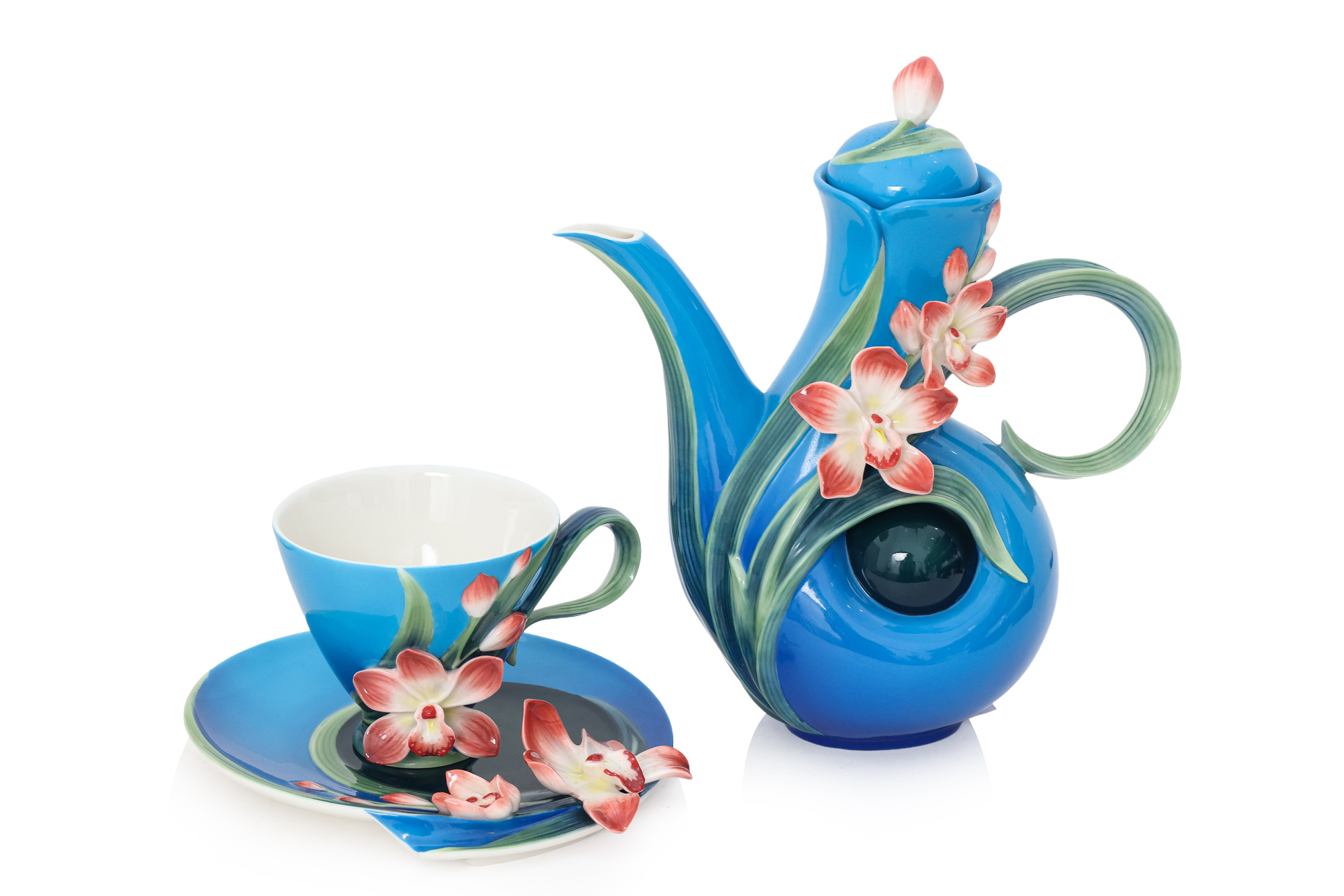 A GROUP OF FRANZ PORCELAIN TEAPOTS, CUPS AND SAUCERS (12) - Image 4 of 9