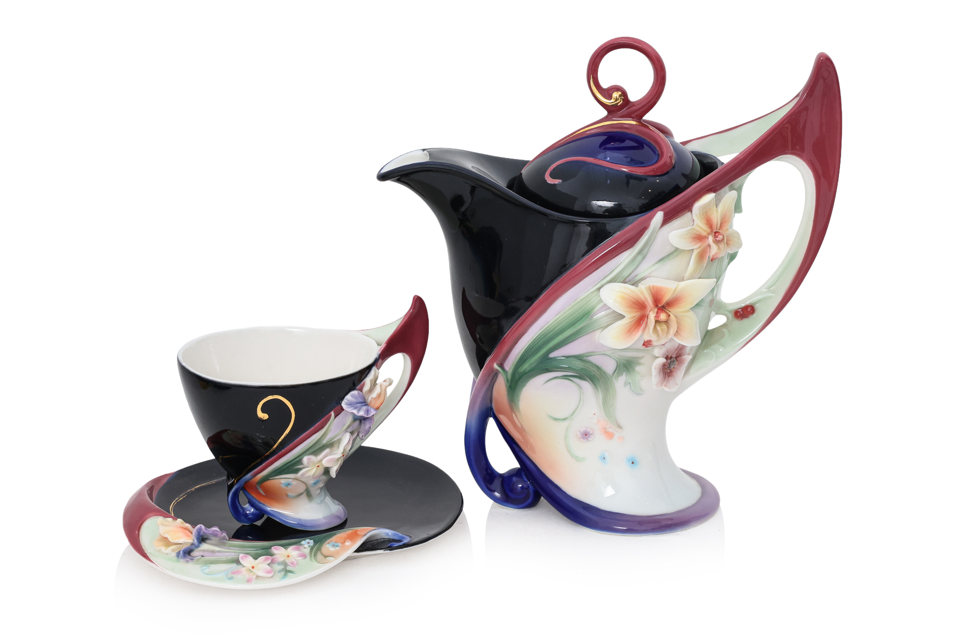 A GROUP OF FRANZ PORCELAIN TEAPOTS, CUPS AND SAUCERS (12) - Image 3 of 9
