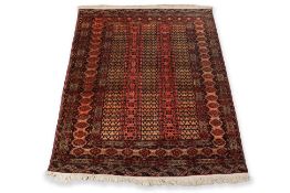 A TURKMEN GEOMETRIC DESIGN WOOL RUG (178 X 128CM)