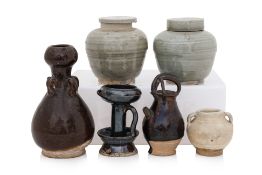 A GROUP OF ASSORTED GLAZED POTTERY