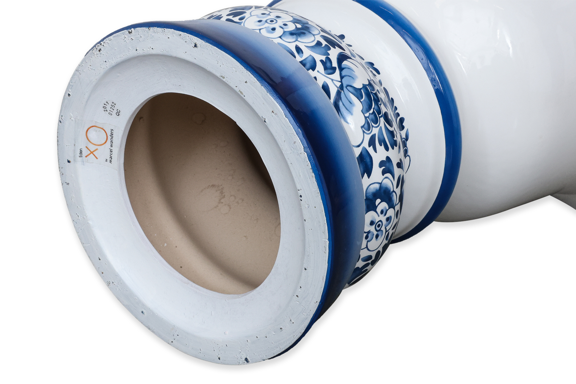 A PAIR OF XO 'EDEN' CERAMIC STOOLS BY MARCEL WENDARS - Image 4 of 5