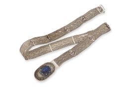 A SILVER ALLOY BELT WITH LAPIS LAZULI BUCKLE