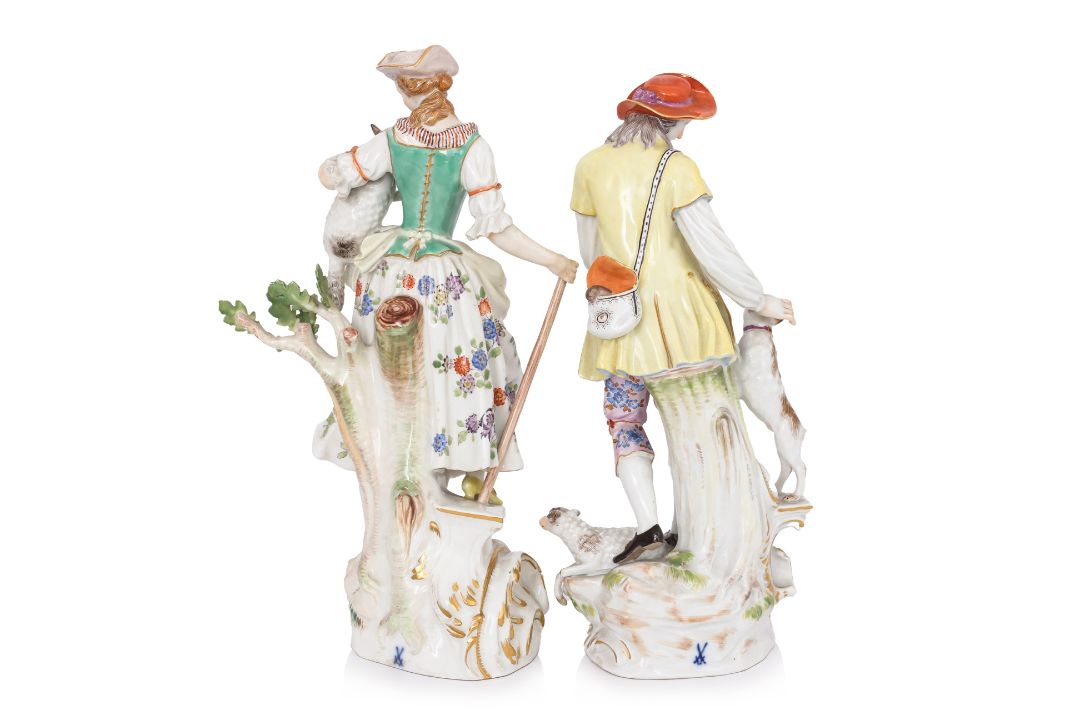 A PAIR OF LARGE MEISSEN PORCELAIN FIGURES OF A SHEPHERD AND A SHEPHERDESS - Image 3 of 4