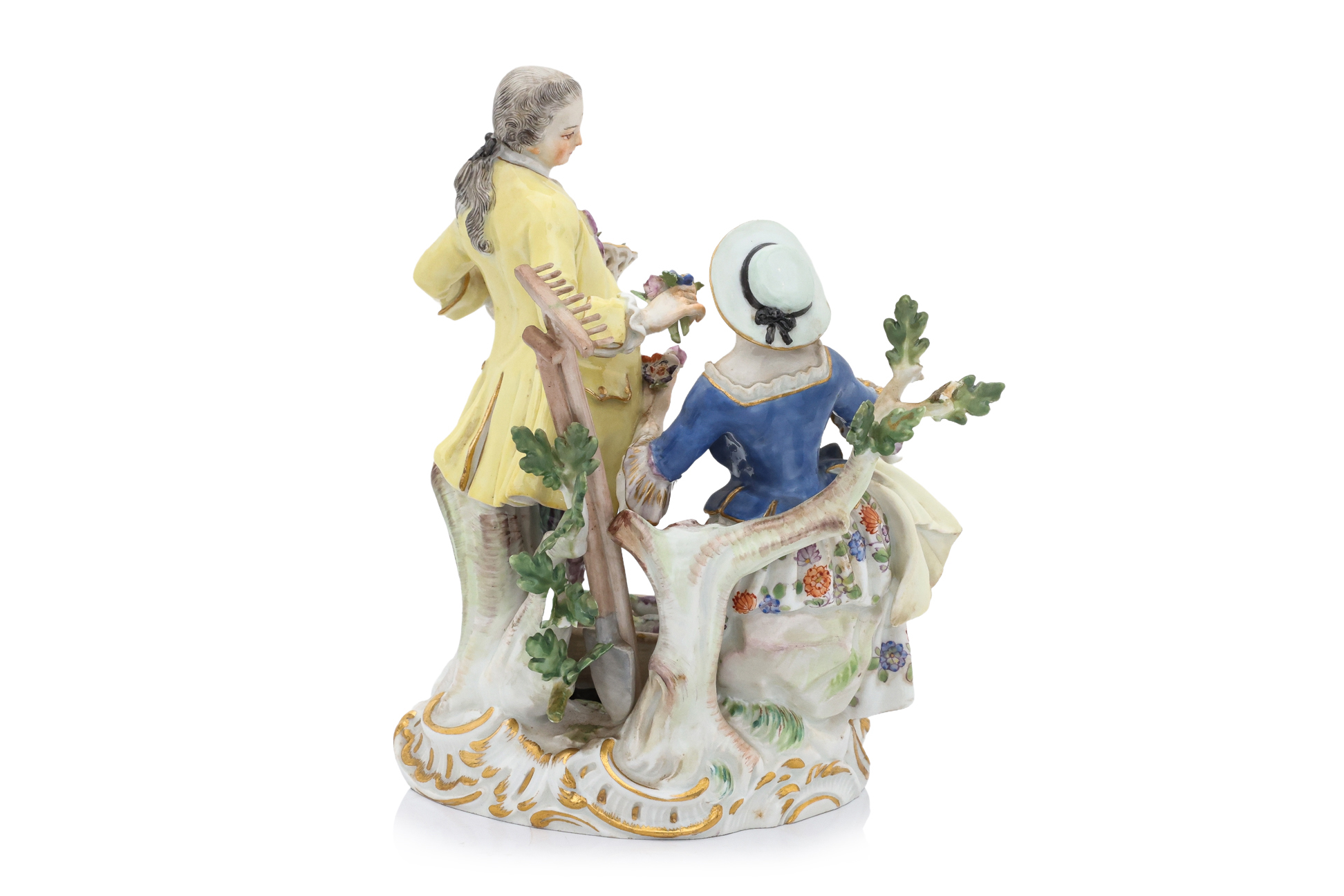 A MEISSEN FIGURAL GROUP OF A COUPLE IN A GARDEN - Image 3 of 5