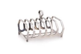 AN ENGLISH ART DECO SILVER TOAST RACK