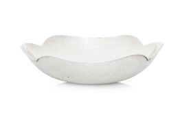 AN ITALIAN HAMMERED SILVER QUATREFOIL FORM BOWL