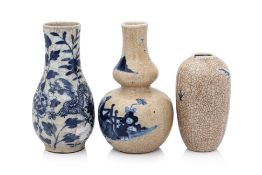 A GROUP OF THREE NANKING BLUE AND WHITE CRACKLE-GLAZED VASES