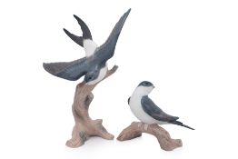 A LLADRO 'TWO HEARTS TOGETHER' PORCELAIN FIGURE