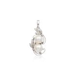 AN AKOYA CULTURED PEARL AND DIAMOND PENDANT