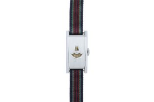 A SWISS ART DECO BASE METAL 'JUMP HOUR' MANUAL WINDING WRISTWATCH