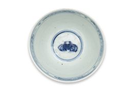 A BLUE AND WHITE PORCELAIN BOWL WITH ANHUA DECORATION