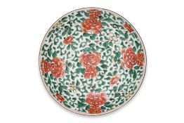 A FAMILLE VERTE PEONY DECORATED PORCELAIN DISH