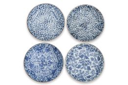 A GROUP OF FOUR BLUE AND WHITE PORCELAIN DISHES