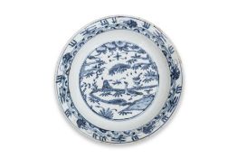 A SWATOW BLUE AND WHITE PORCELAIN DISH