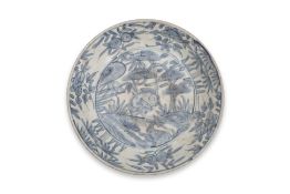 A SWATOW BLUE AND WHITE PORCELAIN DISH