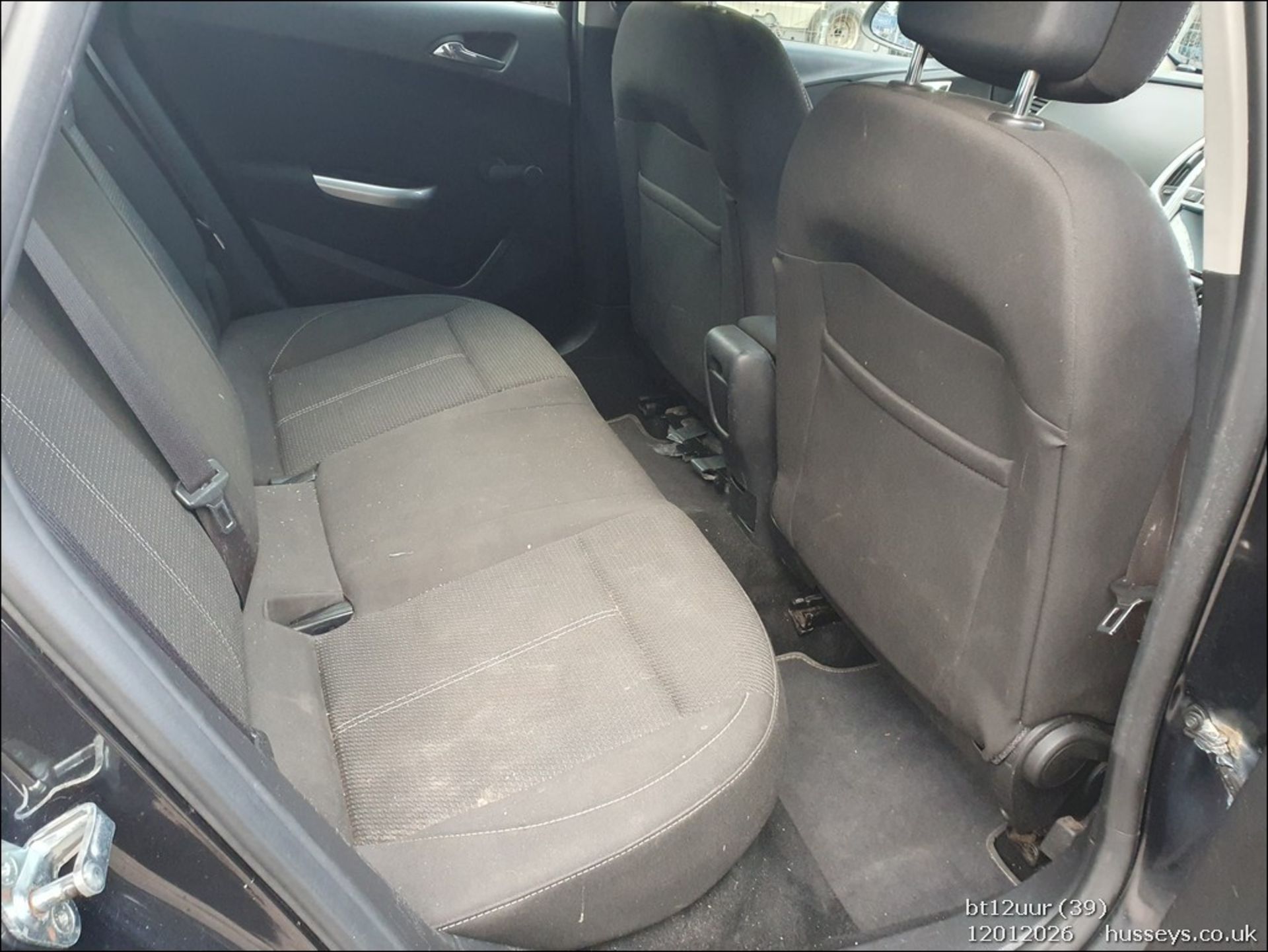 12/12 VAUXHALL ASTRA SRI CDTI S/S 1956CC DIESEL 5 DOOR HATCHBACK BT12UUR - Image 39 of 44