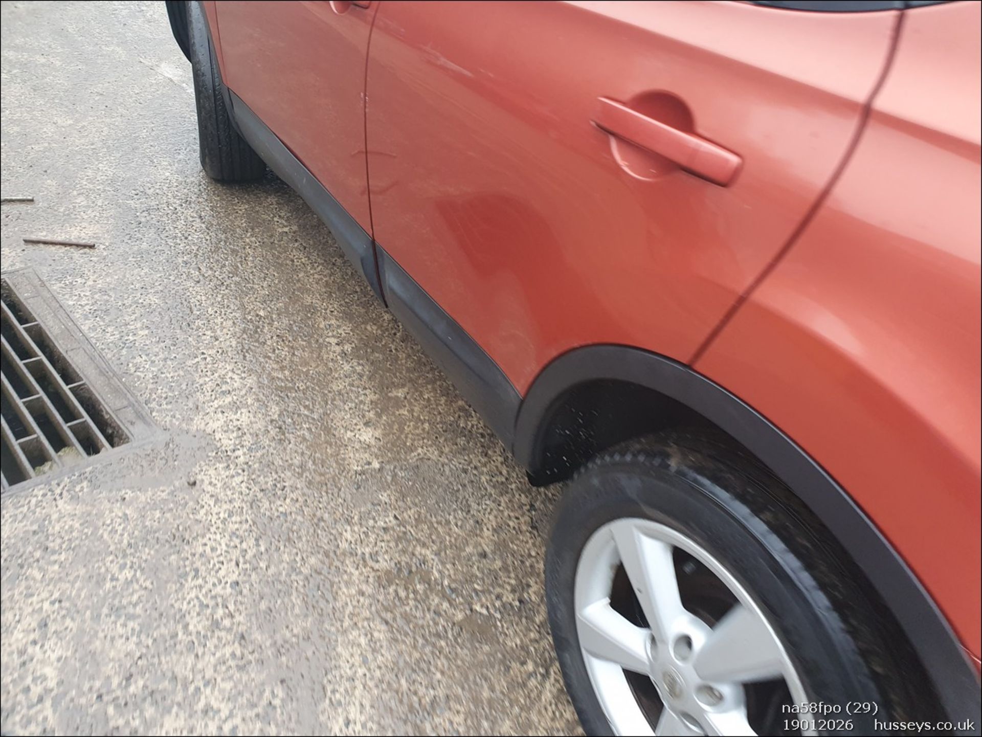 08/58 NISSAN QASHQAI HATCHBACK ORANGE 1461CC MANUAL DIESEL NA58FPO - Image 29 of 42