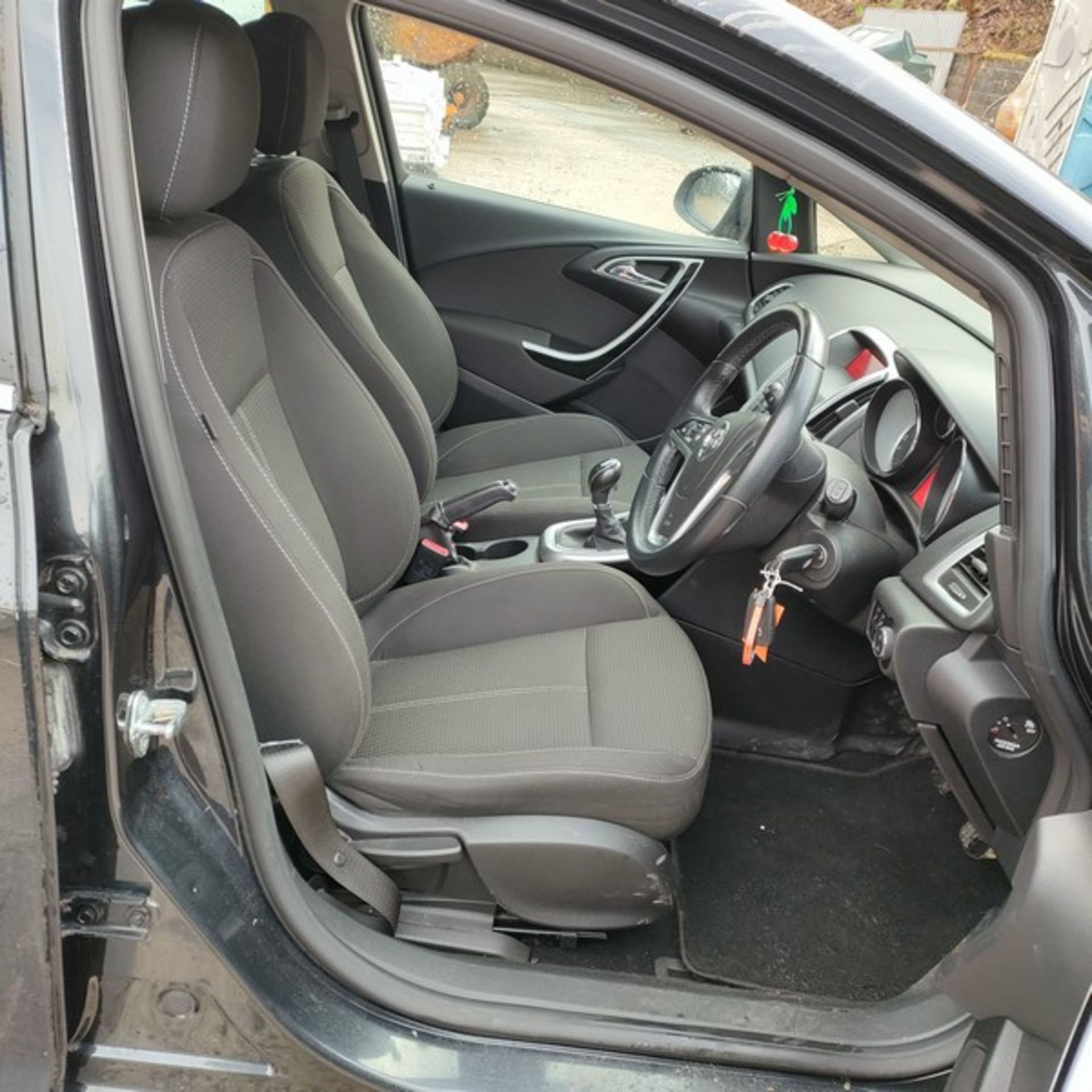 13/63 VAUXHALL ASTRA SRI CDTI S/S 1956CC DIESEL ESTATE 86K DX63UVC - Image 35 of 47