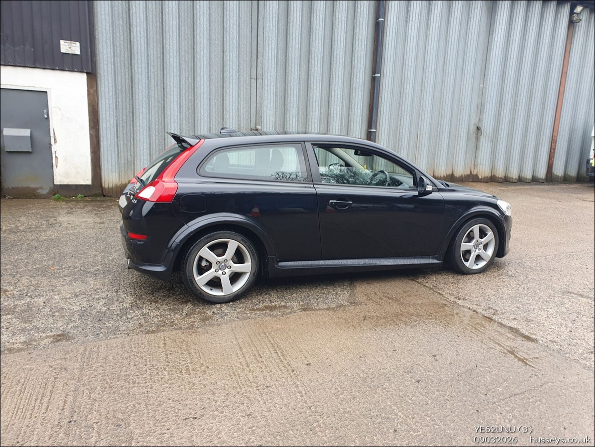 Volvo C30 Drive Rear R Design 12/62 VOLVO C30 R-DESIGN LUX D3 AUTO 1984cc 6 Spd Auto Diesel 3 Dr H ...