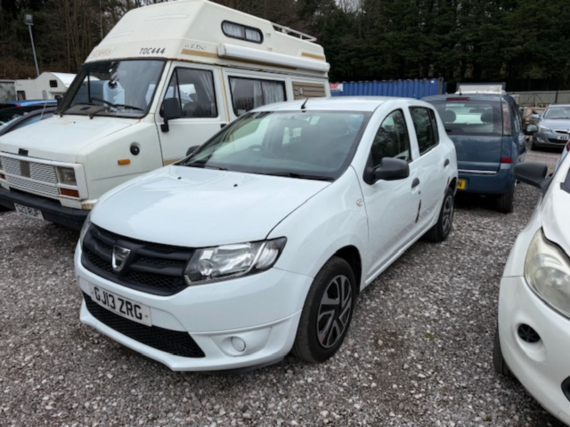 13/13 DACIA SANDERO AMBIANCE 1149cc 5 Spd Manual Petrol 5 Dr H/Back (White, 105k) GJ13ZRG - Image 2 of 13