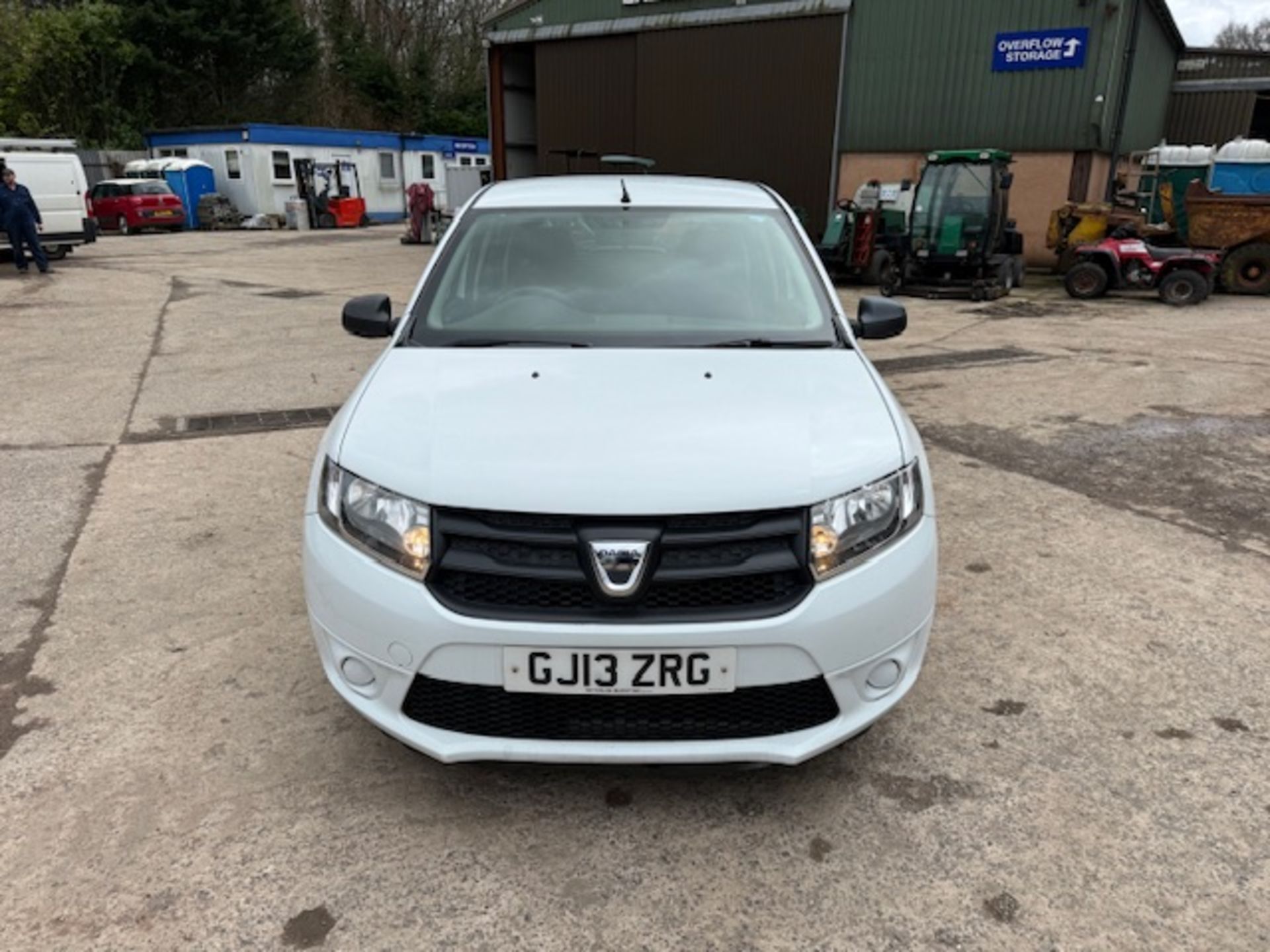 13/13 DACIA SANDERO AMBIANCE 1149cc 5 Spd Manual Petrol 5 Dr H/Back (White, 105k) GJ13ZRG - Image 4 of 13