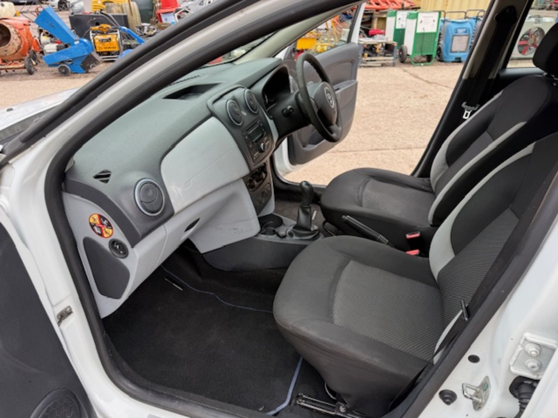 13/13 DACIA SANDERO AMBIANCE 1149cc 5 Spd Manual Petrol 5 Dr H/Back (White, 105k) GJ13ZRG - Image 11 of 13