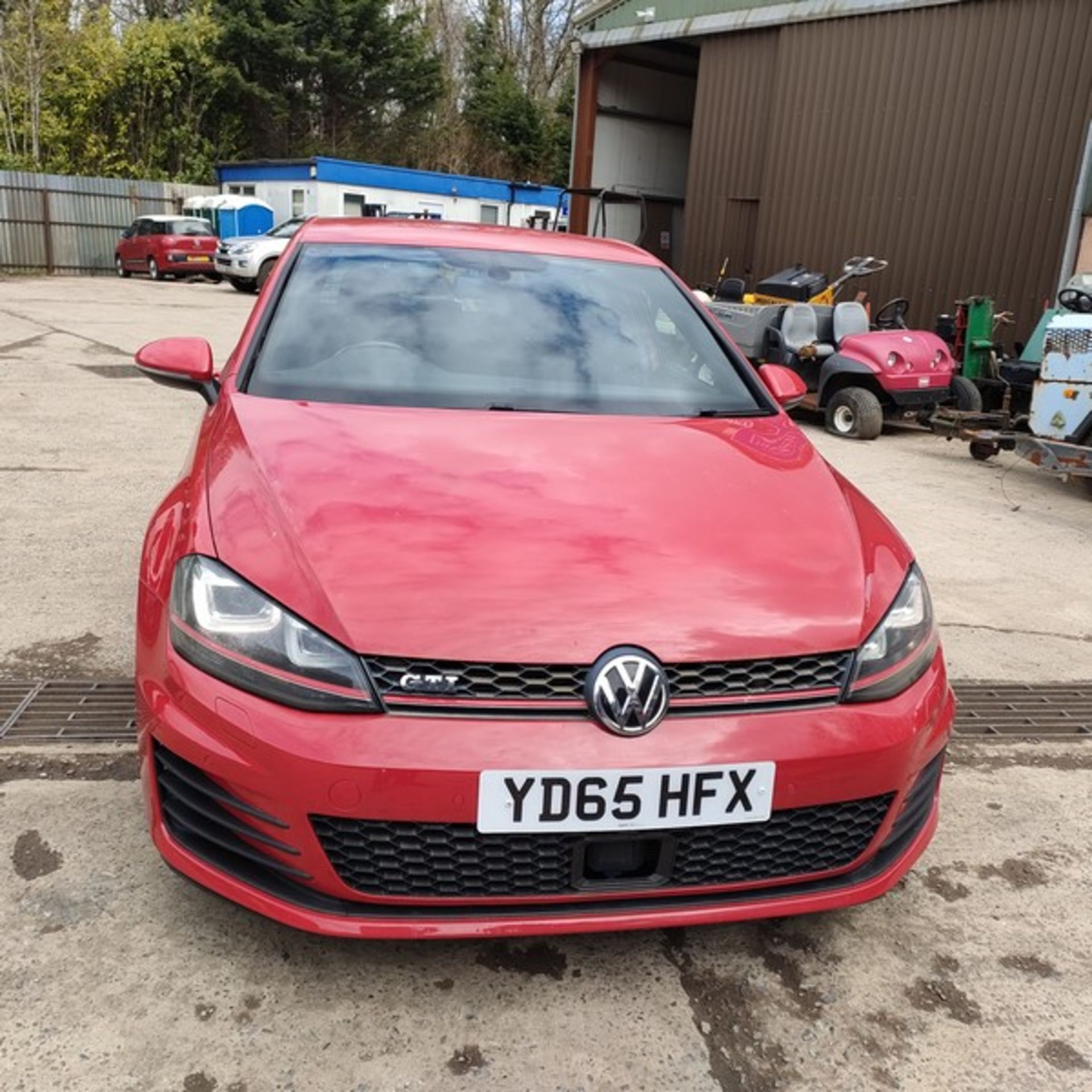 15/65 VOLKSWAGEN GOLF GTI 1984CC PETROL 5 DOOR HATCHBACK 72K YD65HFX - Image 6 of 47