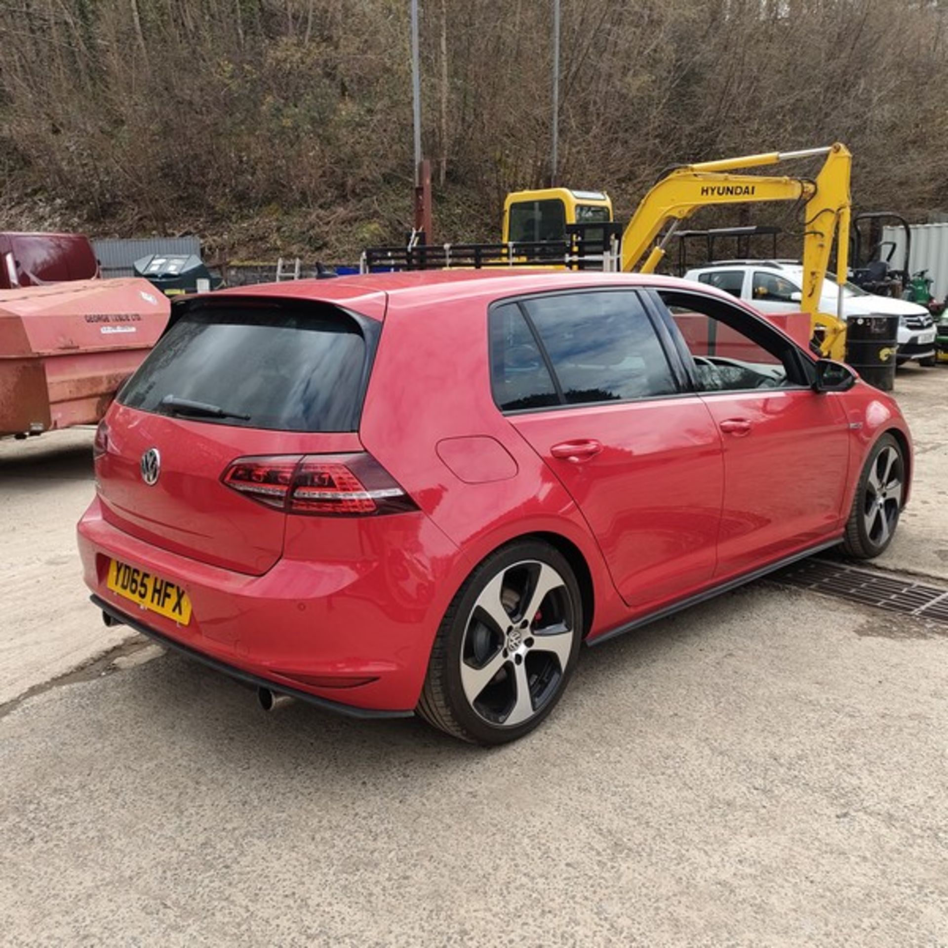 15/65 VOLKSWAGEN GOLF GTI 1984CC PETROL 5 DOOR HATCHBACK 72K YD65HFX - Image 27 of 47