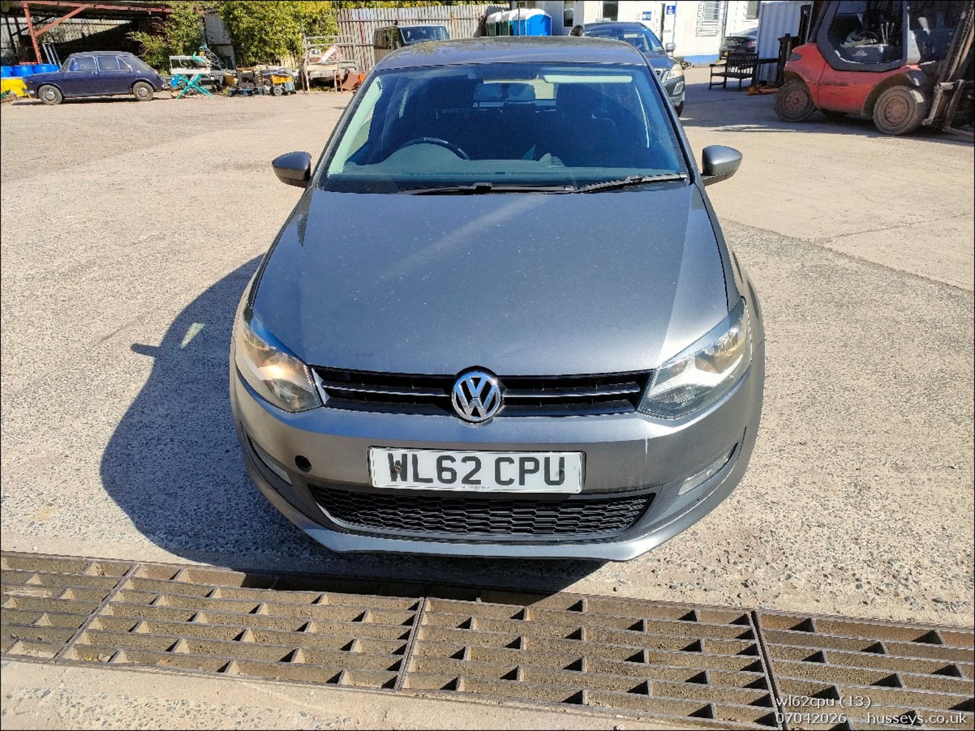12/62 VW POLO 1199CC 5 SPEED MANUAL DIESEL GREY 5 DOOR HATCHBACK WL62CPU - Image 13 of 18