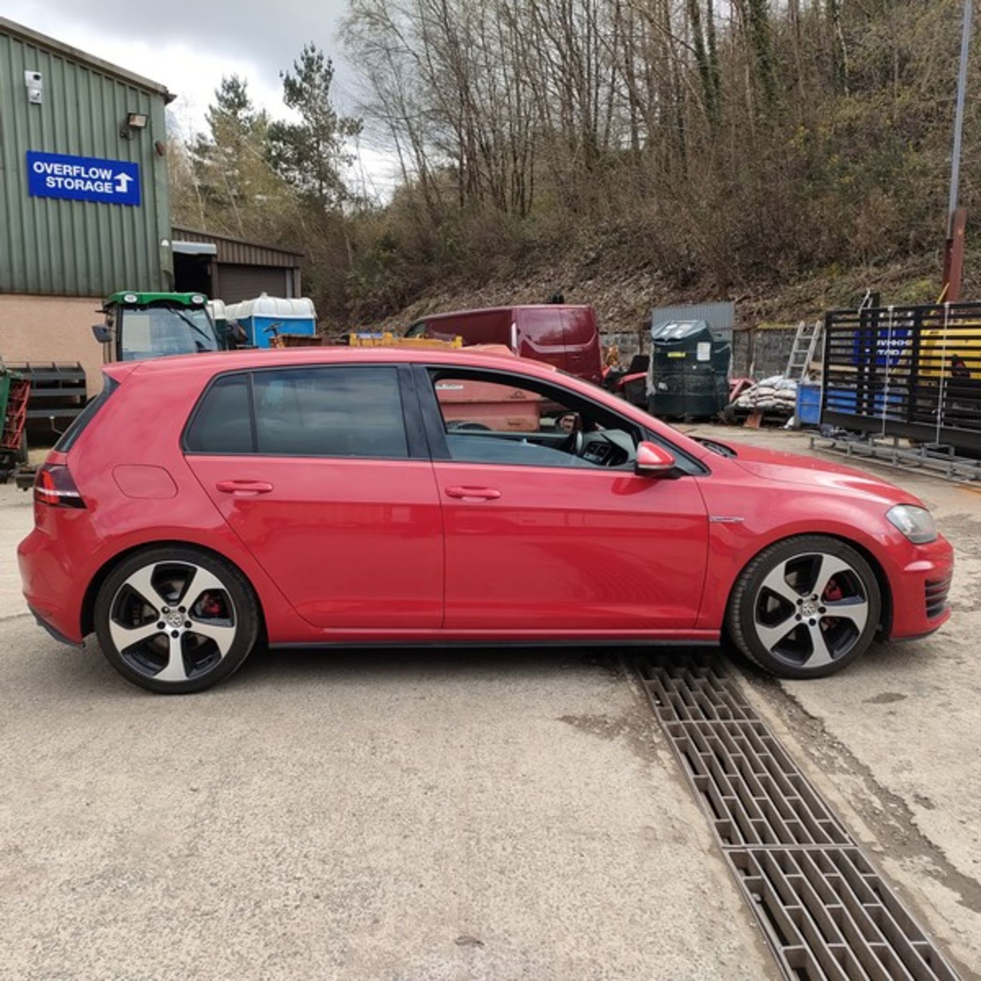 15/65 VOLKSWAGEN GOLF GTI 1984CC PETROL 5 DOOR HATCHBACK 72K YD65HFX - Image 28 of 47