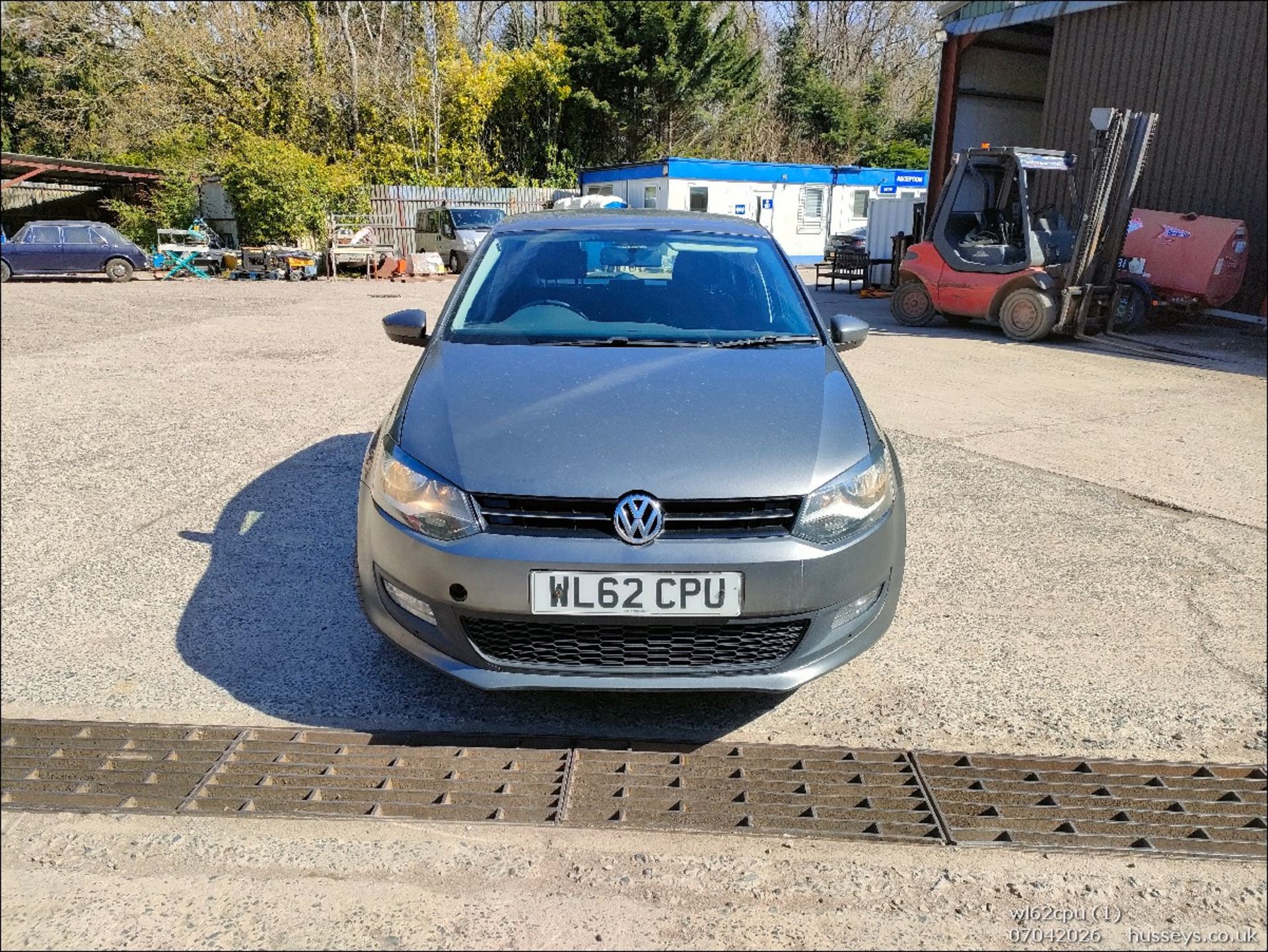 12/62 VW POLO 1199CC 5 SPEED MANUAL DIESEL GREY 5 DOOR HATCHBACK WL62CPU - Image 2 of 18