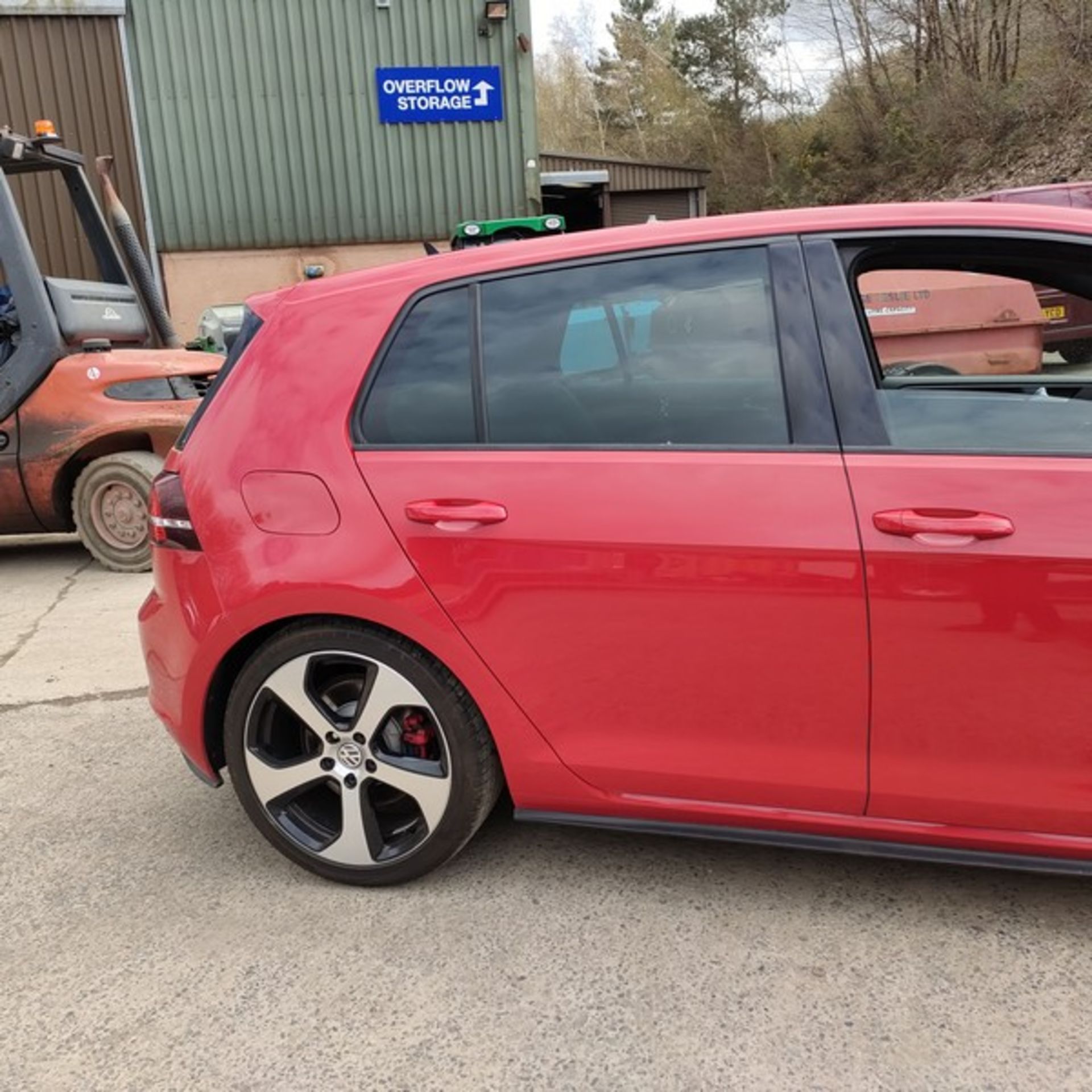 15/65 VOLKSWAGEN GOLF GTI 1984CC PETROL 5 DOOR HATCHBACK 72K YD65HFX - Image 33 of 47