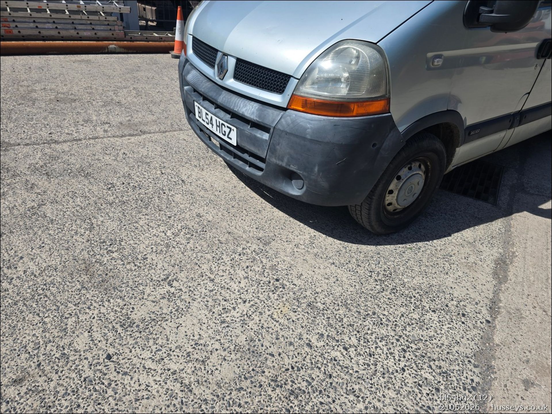 05/54 RENAULT MASTER MM33 DCI 100 MWB 2463cc 5 Spd Manual Diesel Panel Van (Grey, 215k) BL54HGZ - Image 12 of 64