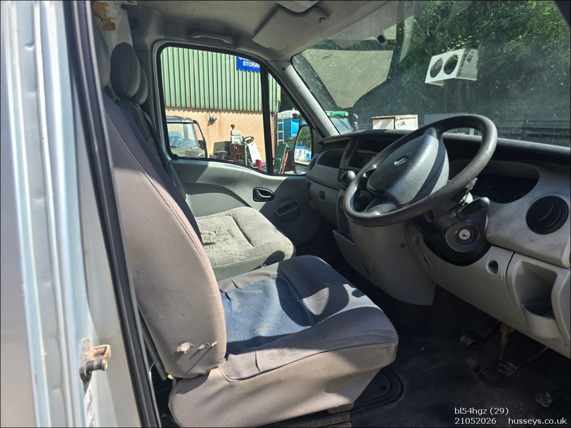 05/54 RENAULT MASTER MM33 DCI 100 MWB 2463cc 5 Spd Manual Diesel Panel Van (Grey, 215k) BL54HGZ - Image 61 of 64