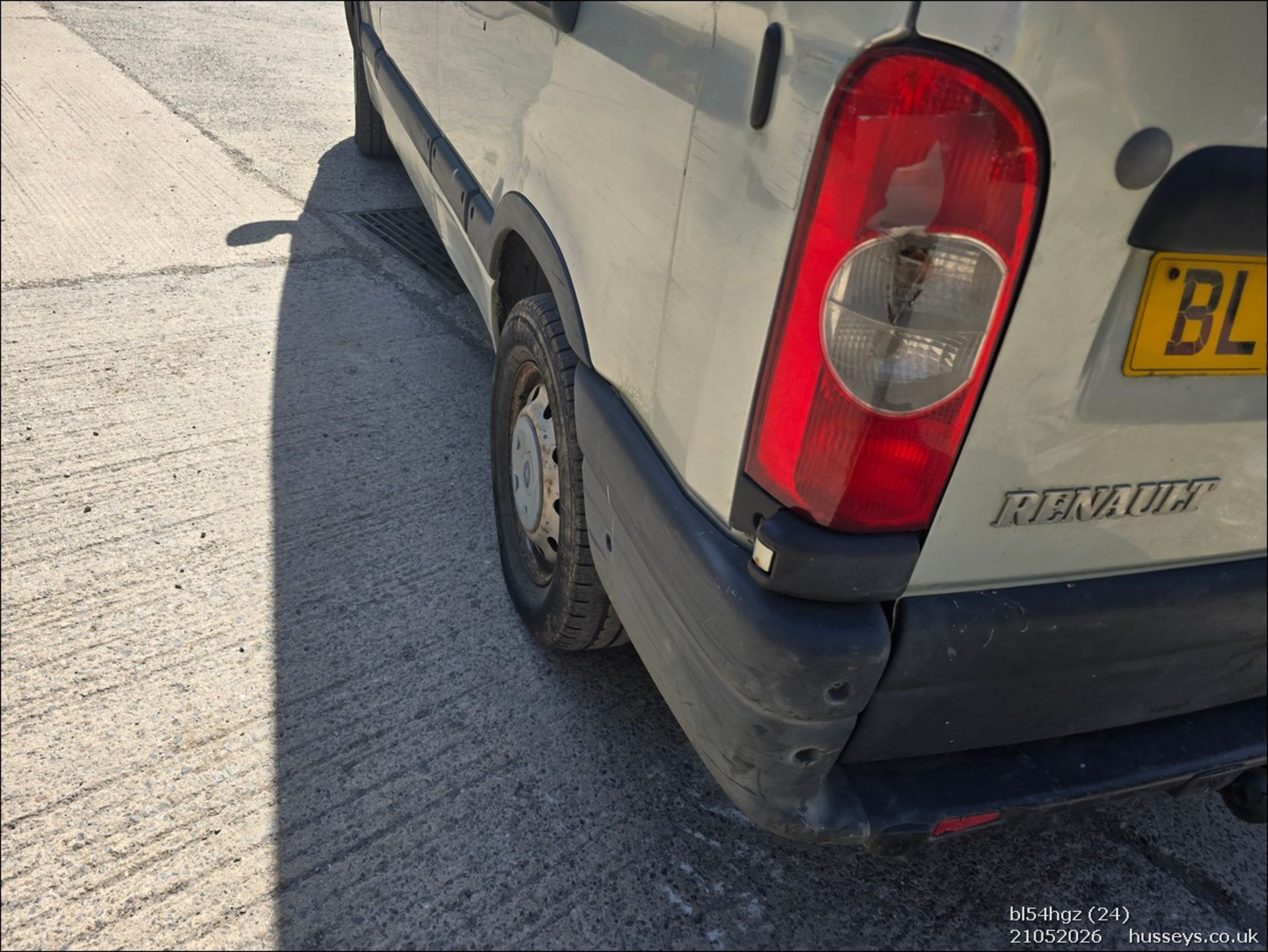 05/54 RENAULT MASTER MM33 DCI 100 MWB 2463cc 5 Spd Manual Diesel Panel Van (Grey, 215k) BL54HGZ - Image 24 of 64