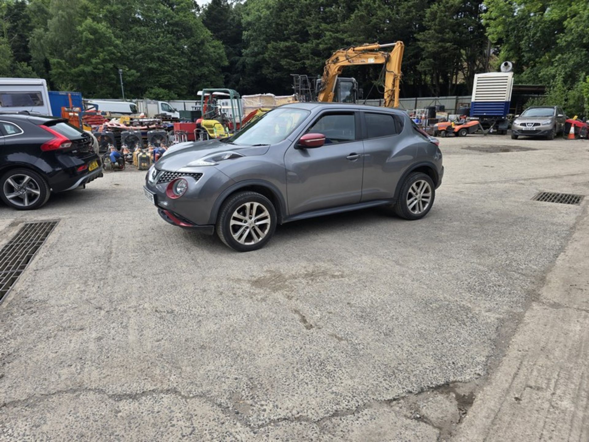 15/65 NISSAN JUKE ACENTA PREMIUM DCI 1461cc 6 Spd Manual Diesel 5 Dr H/Back (Grey), DN65RNF - Image 2 of 36