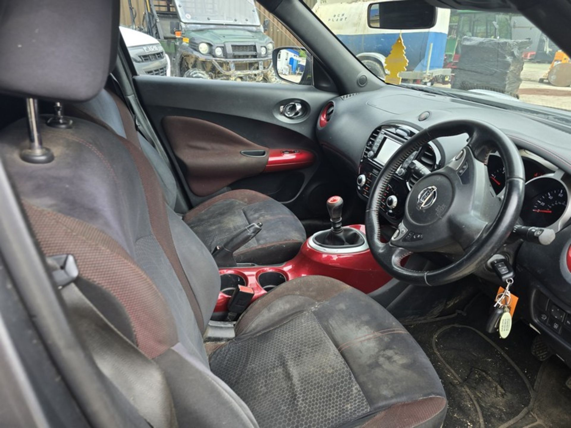 15/65 NISSAN JUKE ACENTA PREMIUM DCI 1461cc 6 Spd Manual Diesel 5 Dr H/Back (Grey), DN65RNF - Image 32 of 36