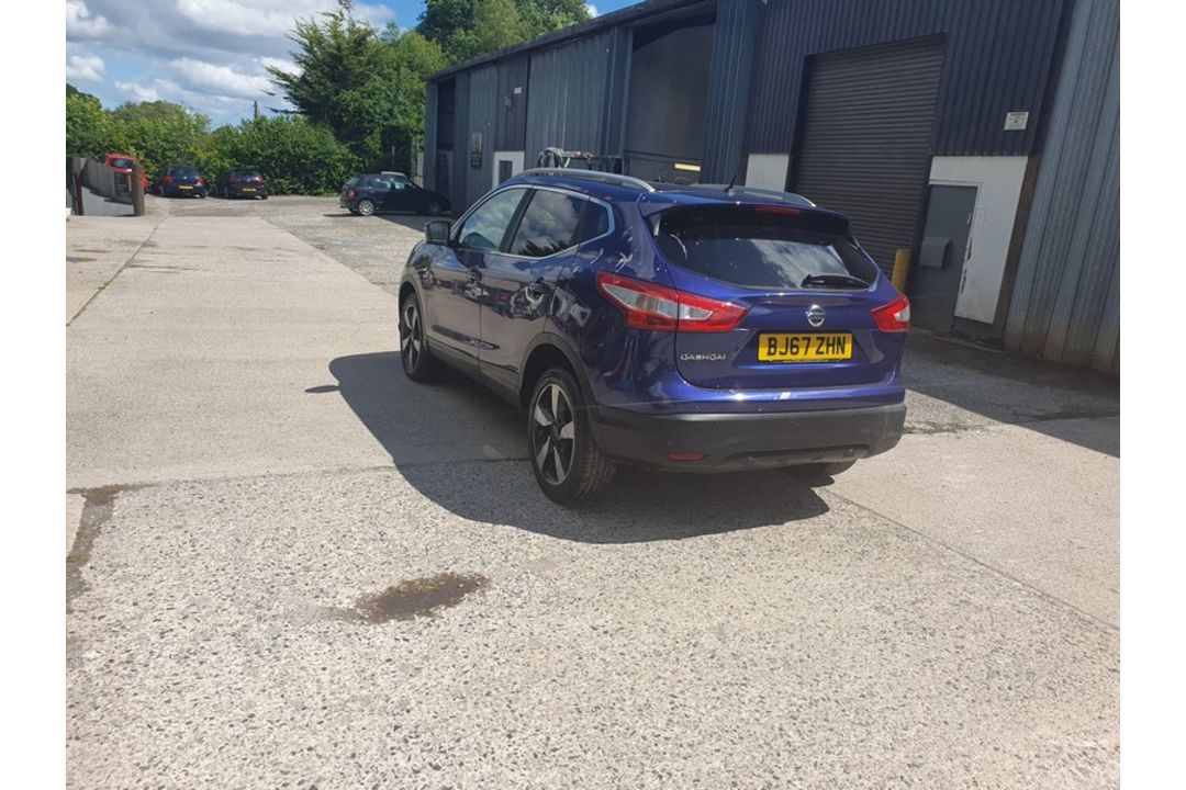 17/67 NISSAN QASHQAI N-CONNECTA DCI 1461cc 6 Spd Manual Diesel 5 Dr H/Back (Blue, 88k) BJ67ZHN - Image 9 of 33
