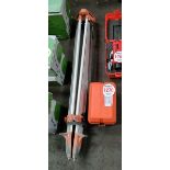 LASER LEVEL & TRIPOD