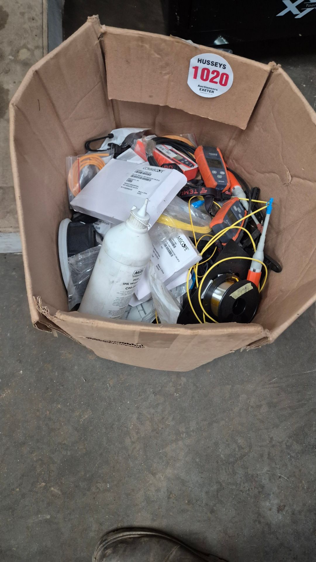 BOX OF ACCOUTREMENTS *** No Vat On Hammer - Auctio