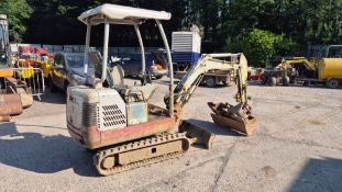 TAKEUCHI TB016 MINI DIGGER C.W 4 BUCKETS RUNS TRAC