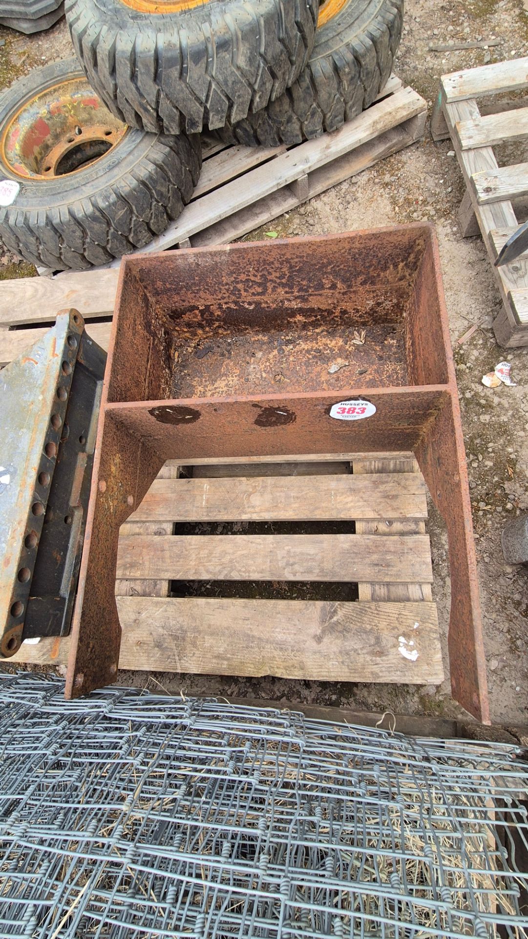 TRACTOR FRONT WEIGHT BOX