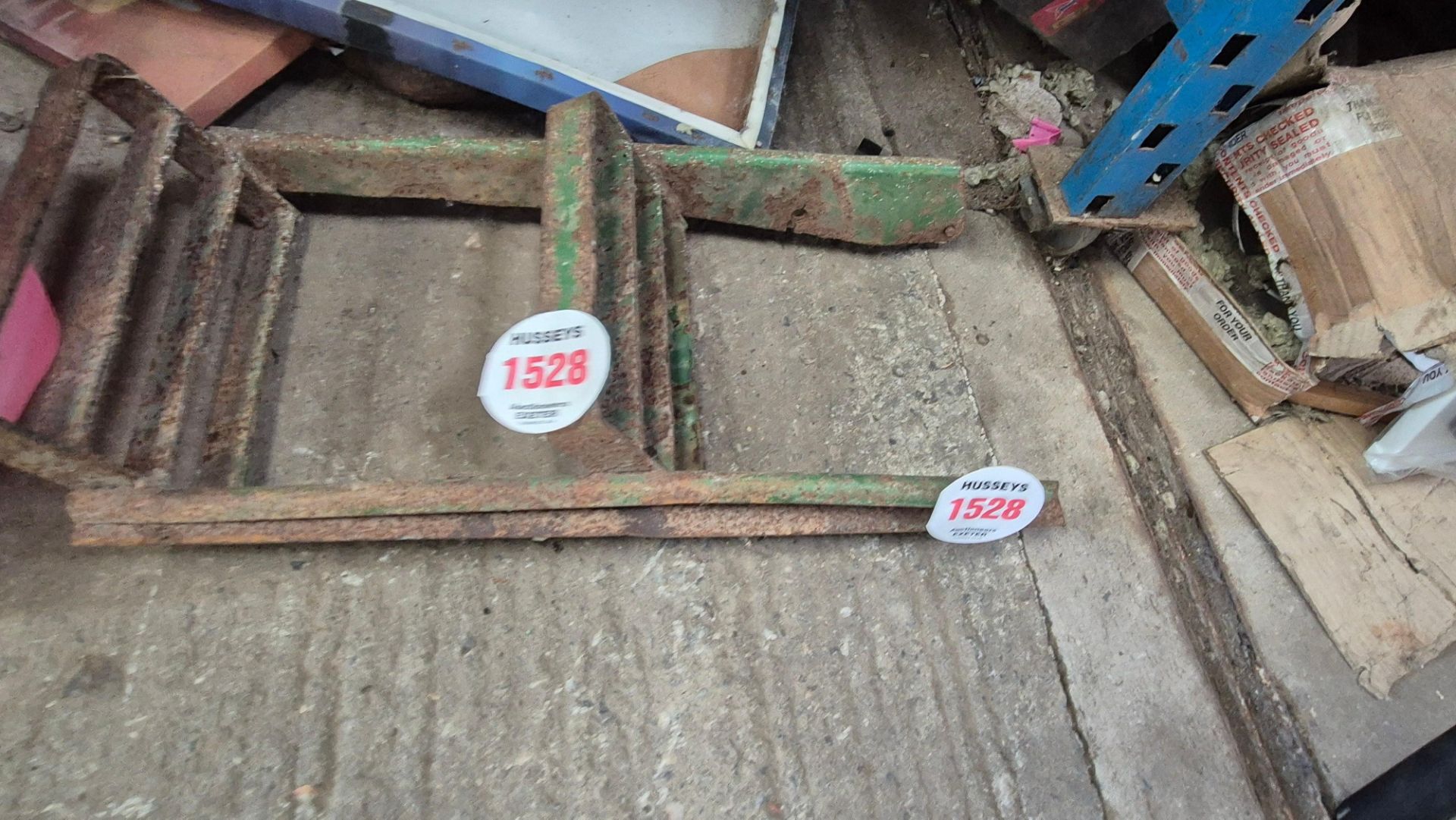 JOHN DEERE TRACTOR STEP