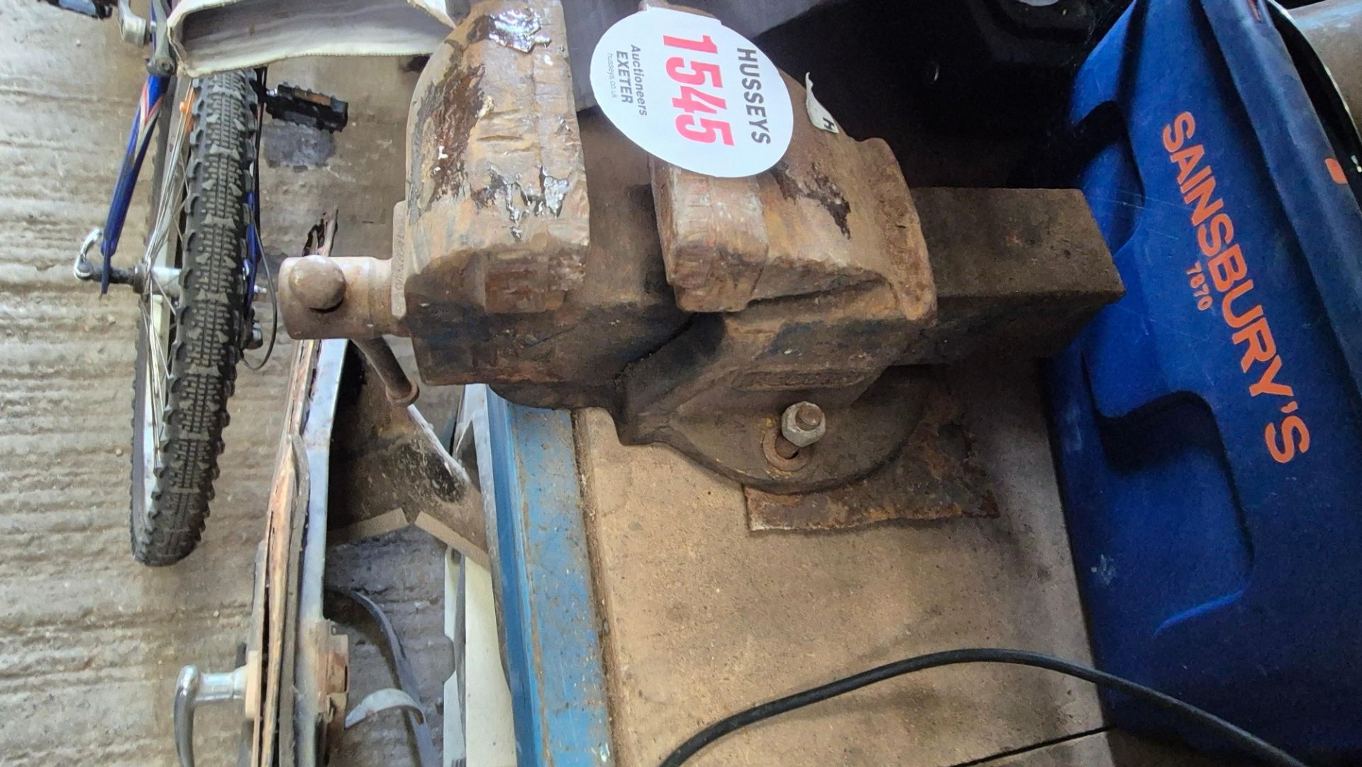 RECORD NO 4 VICE *** No Vat On Hammer - Auctioneer