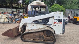 BOBCAT T200 TRACKED SKIDSTEER C.W BUCKET